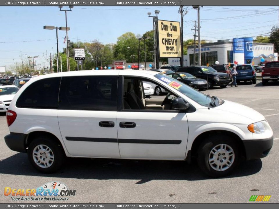 2007 Dodge Caravan SE Stone White / Medium Slate Gray Photo #4