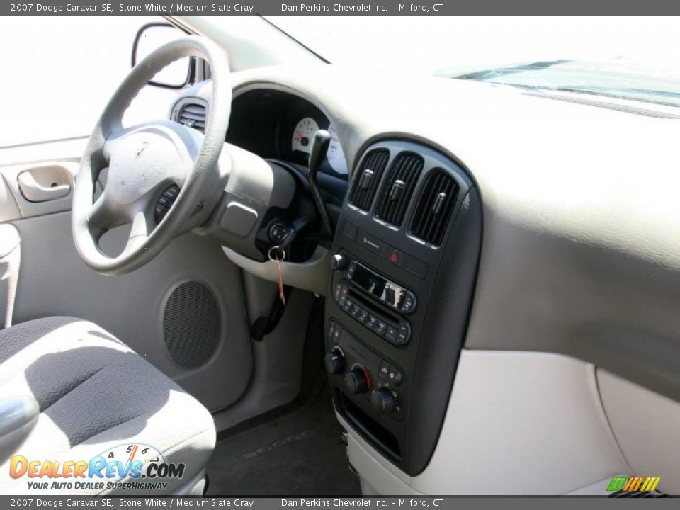 2007 Dodge Caravan SE Stone White / Medium Slate Gray Photo #16