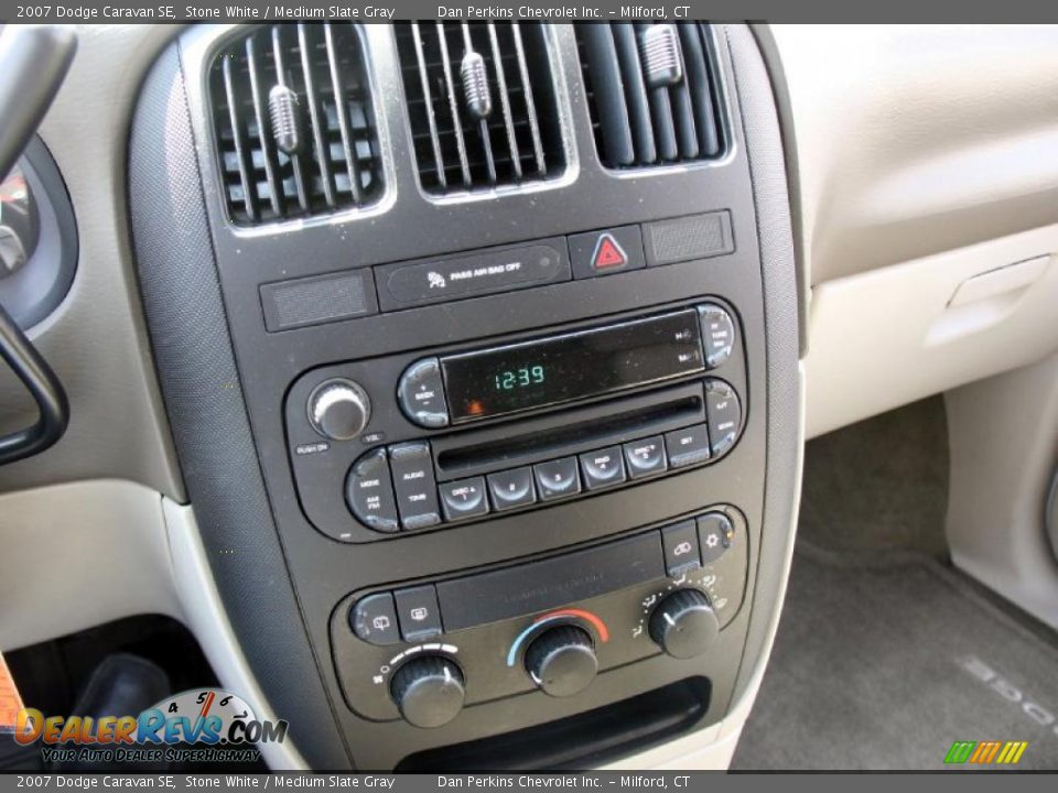 2007 Dodge Caravan SE Stone White / Medium Slate Gray Photo #22