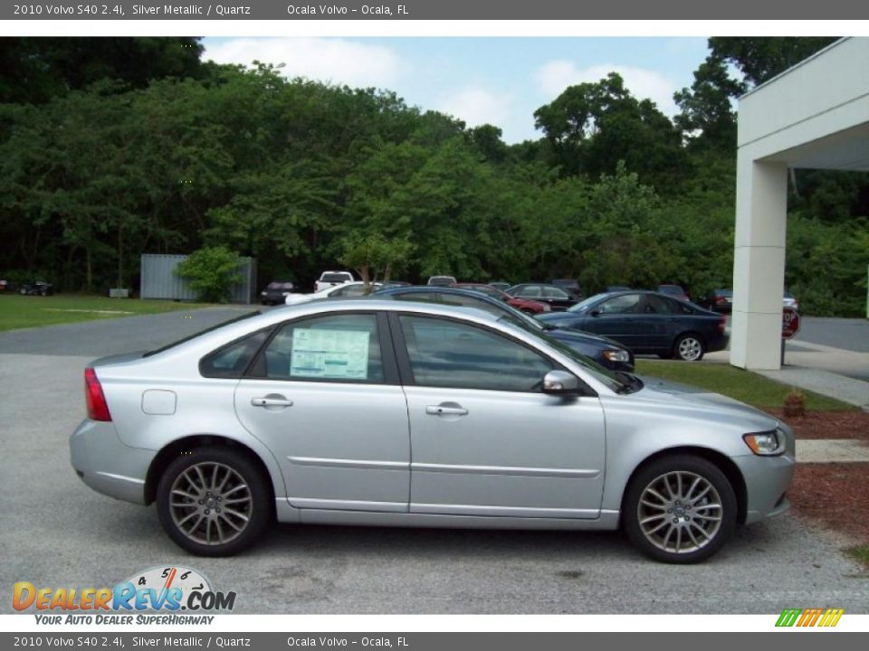 2010 Volvo S40 2.4i Silver Metallic / Quartz Photo #9