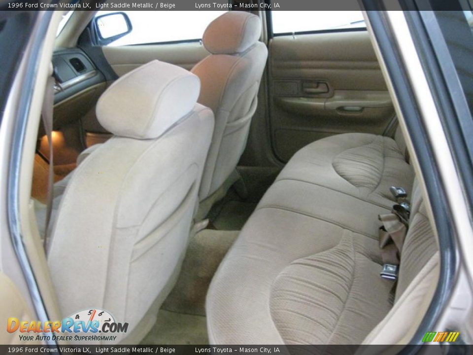 1996 Ford Crown Victoria LX Light Saddle Metallic / Beige Photo #5