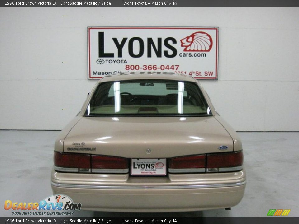 1996 Ford Crown Victoria LX Light Saddle Metallic / Beige Photo #10