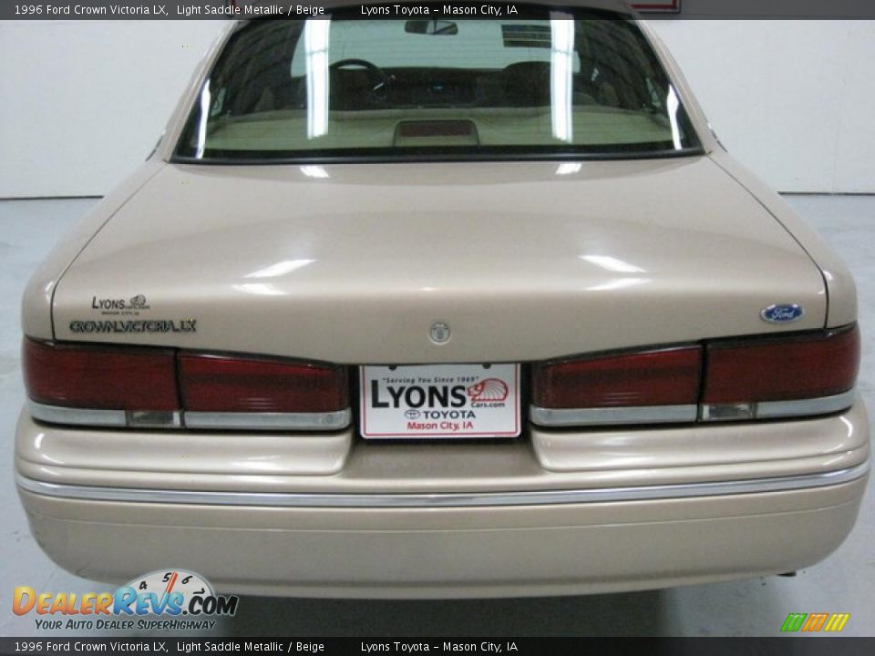 1996 Ford Crown Victoria LX Light Saddle Metallic / Beige Photo #11