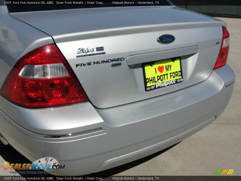 2005 Ford Five Hundred SEL AWD Silver Frost Metallic / Shale Grey Photo #24