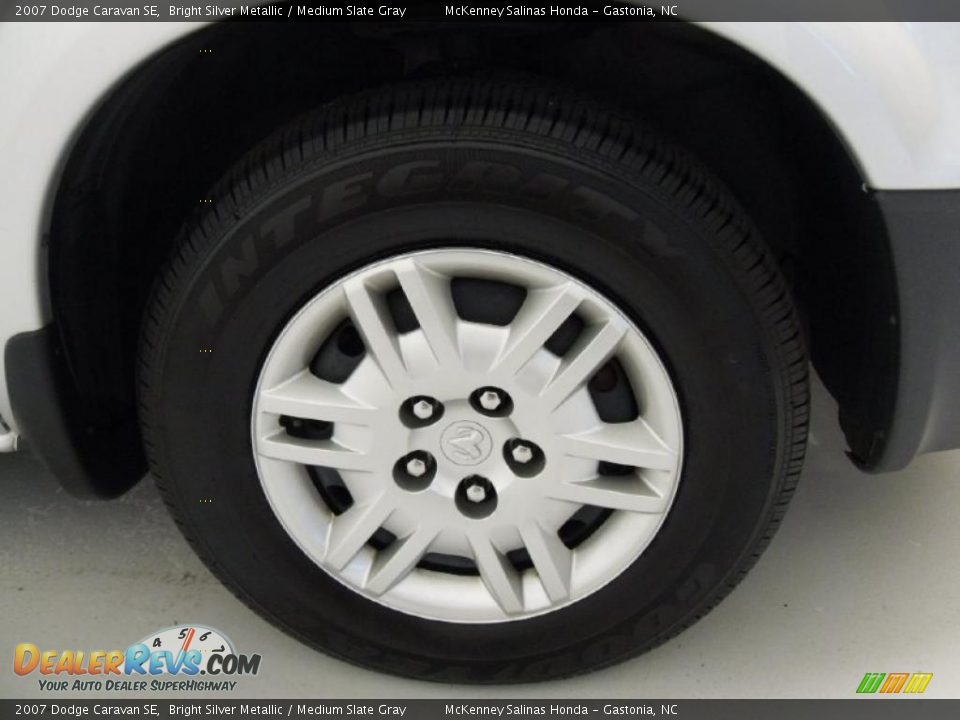 2007 Dodge Caravan SE Bright Silver Metallic / Medium Slate Gray Photo #26