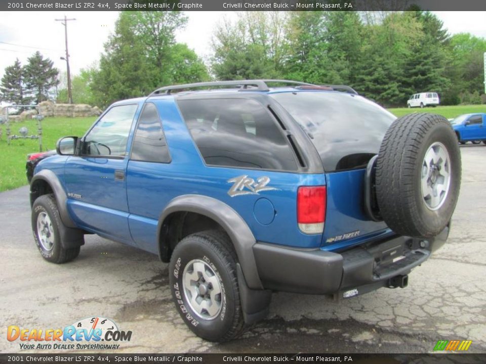 2001 Chevrolet Blazer LS ZR2 4x4 Space Blue Metallic / Graphite Photo #11