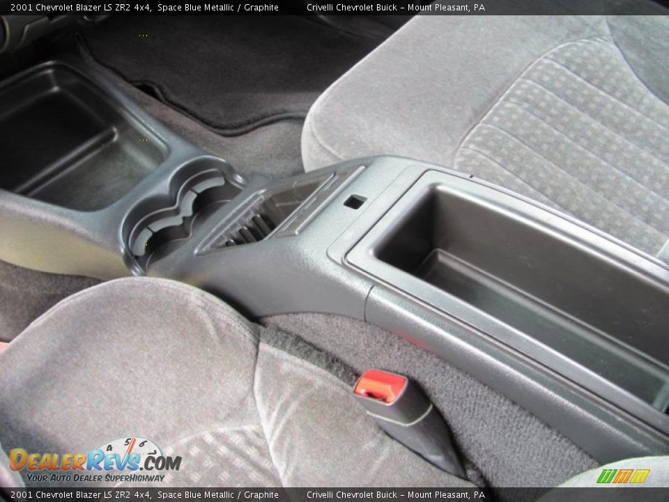 2001 Chevrolet Blazer LS ZR2 4x4 Space Blue Metallic / Graphite Photo #17