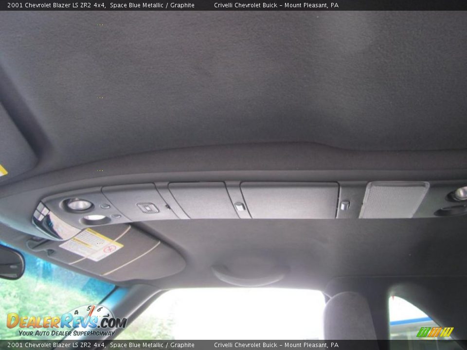 2001 Chevrolet Blazer LS ZR2 4x4 Space Blue Metallic / Graphite Photo #19