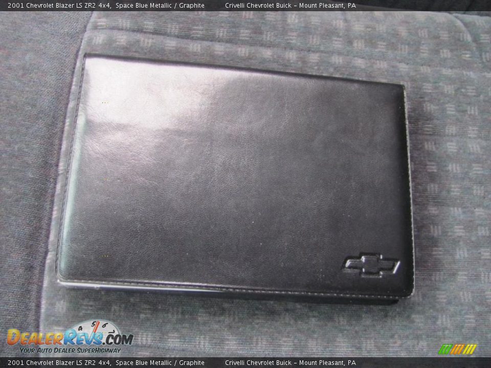 2001 Chevrolet Blazer LS ZR2 4x4 Space Blue Metallic / Graphite Photo #22