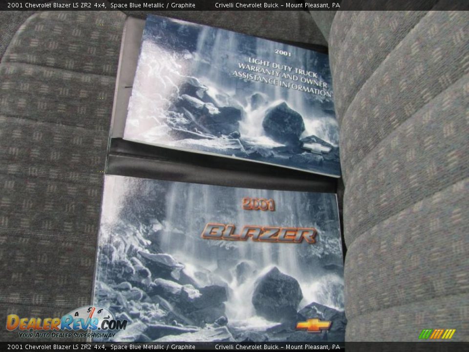 2001 Chevrolet Blazer LS ZR2 4x4 Space Blue Metallic / Graphite Photo #23