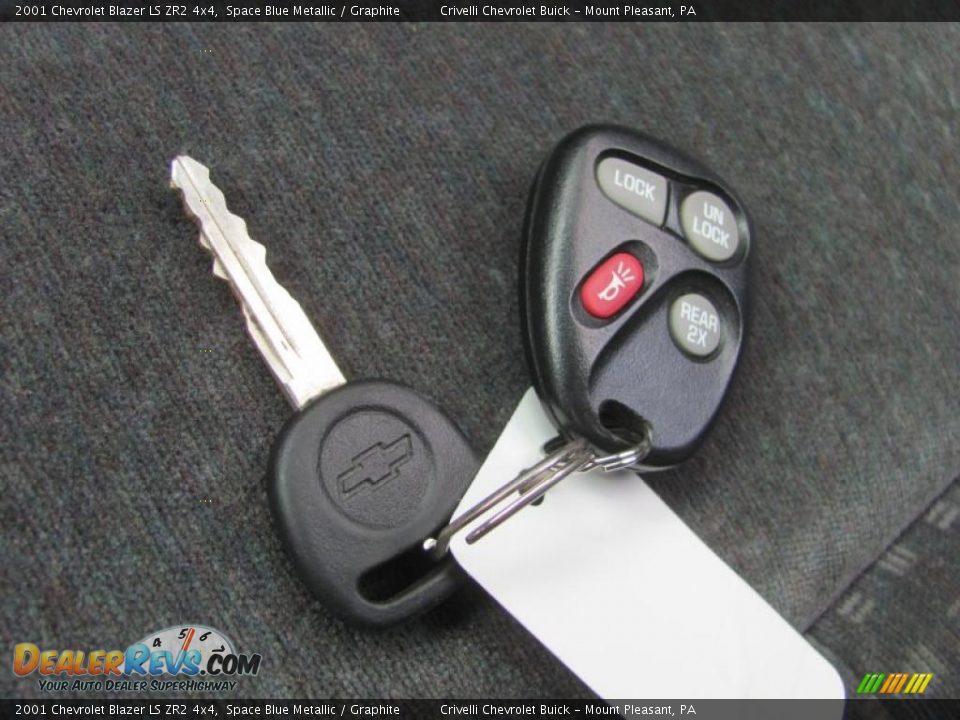 2001 Chevrolet Blazer LS ZR2 4x4 Space Blue Metallic / Graphite Photo #24
