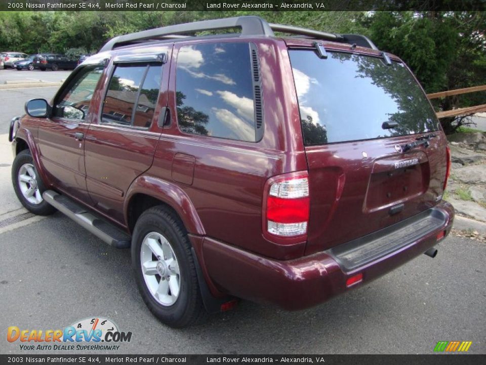 2003 Nissan Pathfinder SE 4x4 Merlot Red Pearl / Charcoal Photo #4