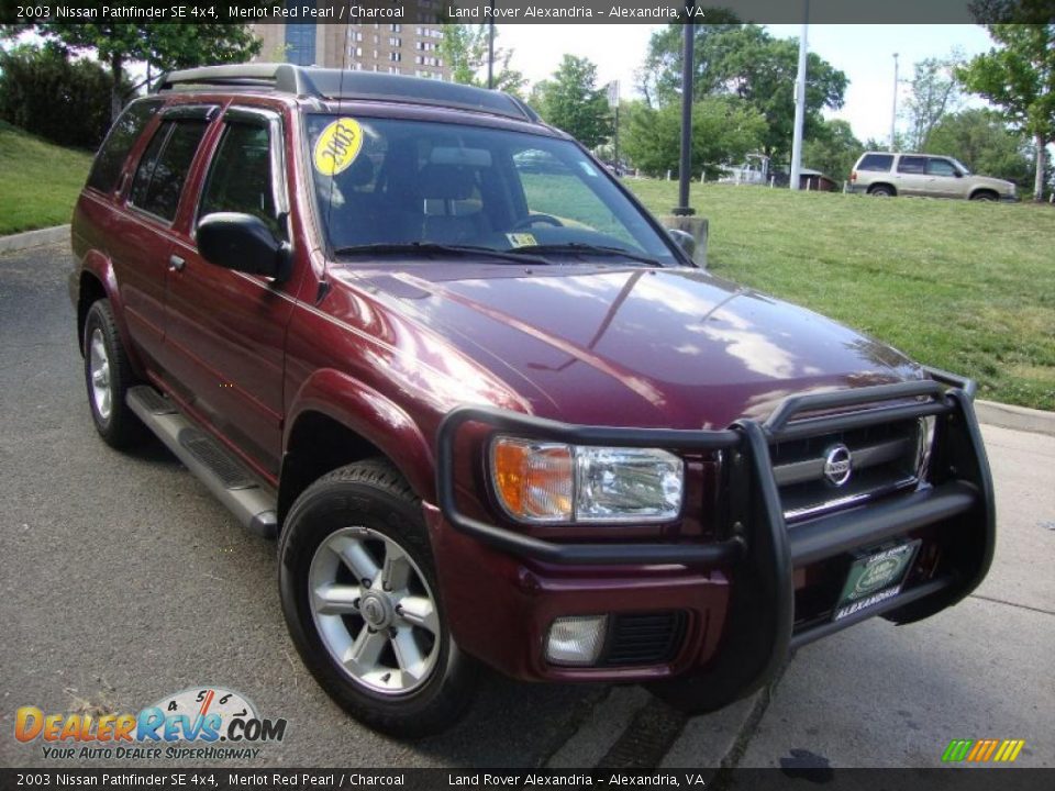 2003 Nissan Pathfinder SE 4x4 Merlot Red Pearl / Charcoal Photo #7