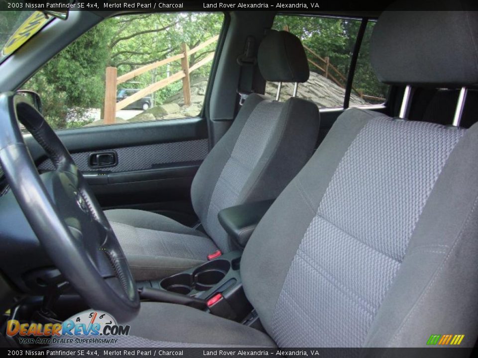 2003 Nissan Pathfinder SE 4x4 Merlot Red Pearl / Charcoal Photo #10