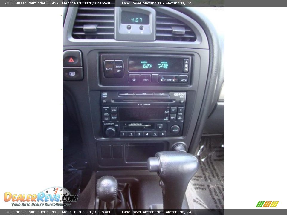 2003 Nissan Pathfinder SE 4x4 Merlot Red Pearl / Charcoal Photo #15