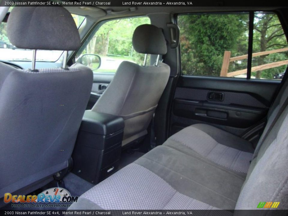 2003 Nissan Pathfinder SE 4x4 Merlot Red Pearl / Charcoal Photo #16