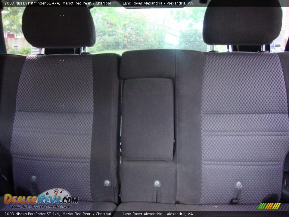 2003 Nissan Pathfinder SE 4x4 Merlot Red Pearl / Charcoal Photo #18
