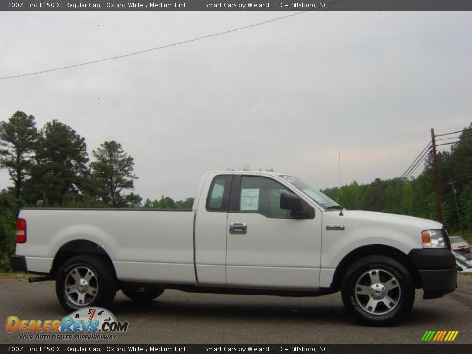 2007 Ford F150 XL Regular Cab Oxford White / Medium Flint Photo #1