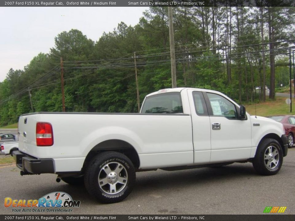 2007 Ford F150 XL Regular Cab Oxford White / Medium Flint Photo #4