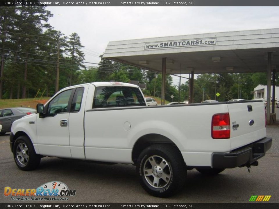 2007 Ford F150 XL Regular Cab Oxford White / Medium Flint Photo #6