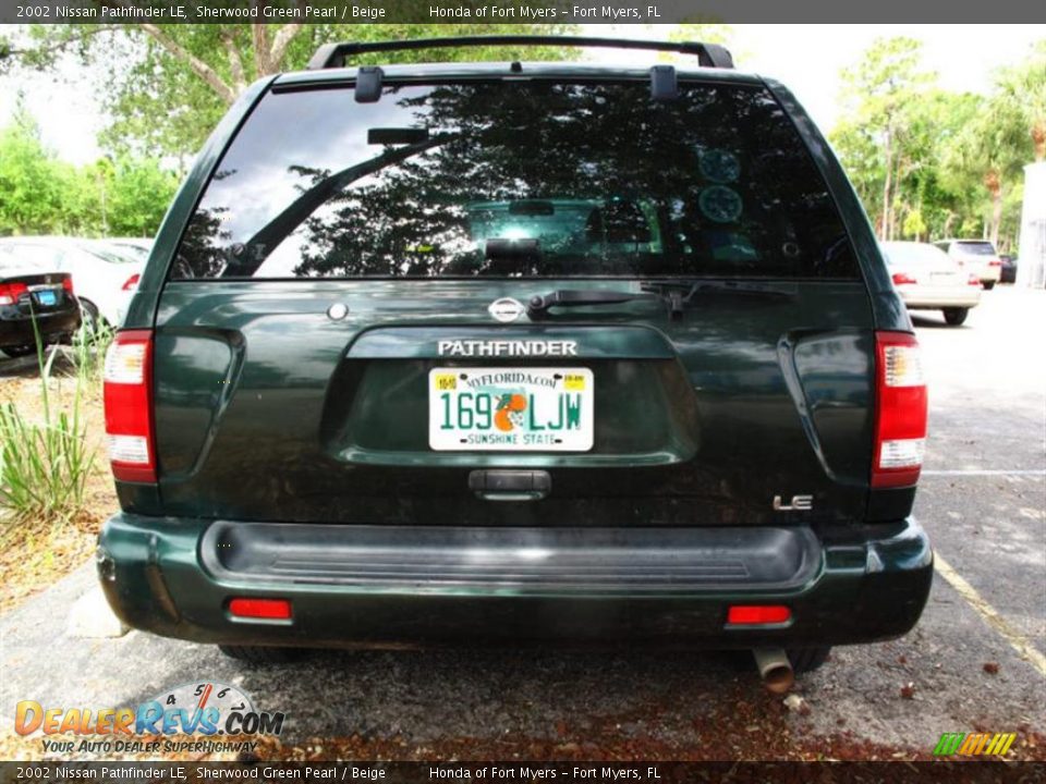 2002 Nissan Pathfinder LE Sherwood Green Pearl / Beige Photo #4