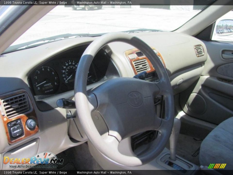 1998 Toyota Corolla LE Super White / Beige Photo #13