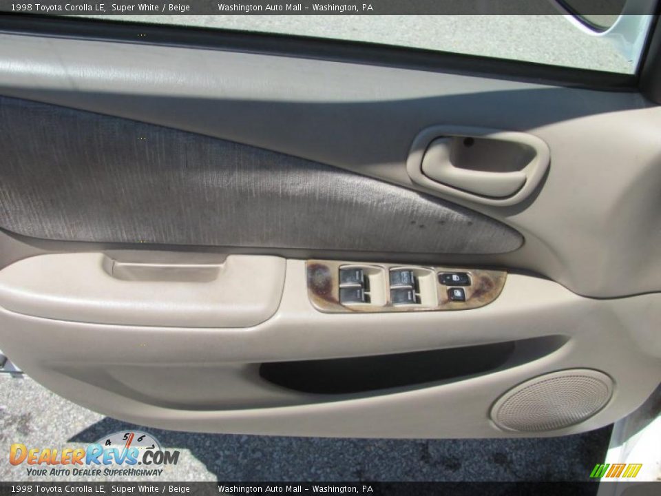 1998 Toyota Corolla LE Super White / Beige Photo #14