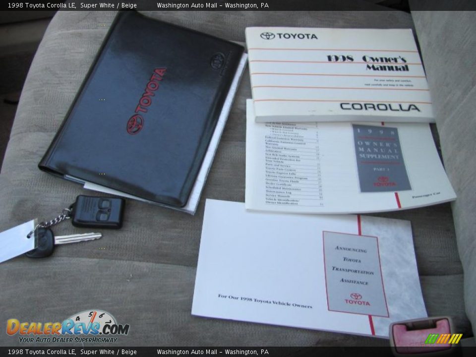 1998 Toyota Corolla LE Super White / Beige Photo #18