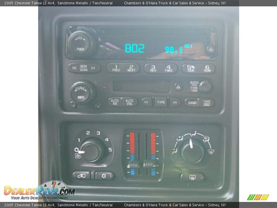 2005 Chevrolet Tahoe LS 4x4 Sandstone Metallic / Tan/Neutral Photo #10