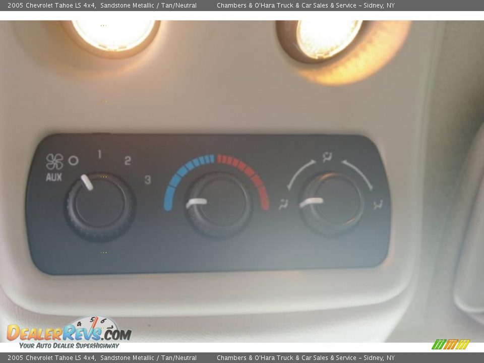 2005 Chevrolet Tahoe LS 4x4 Sandstone Metallic / Tan/Neutral Photo #11