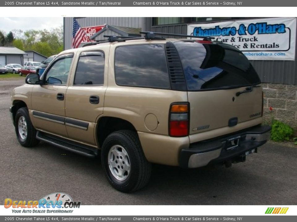 2005 Chevrolet Tahoe LS 4x4 Sandstone Metallic / Tan/Neutral Photo #13