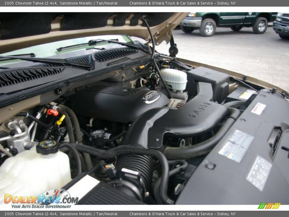 2005 Chevrolet Tahoe LS 4x4 Sandstone Metallic / Tan/Neutral Photo #18