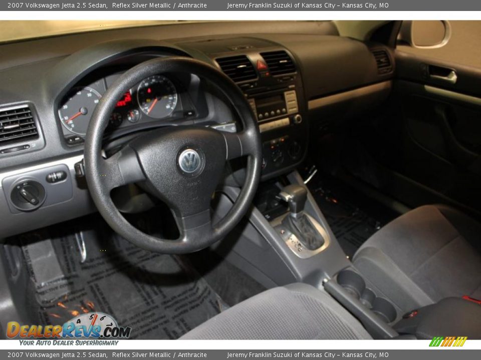 2007 Volkswagen Jetta 2.5 Sedan Reflex Silver Metallic / Anthracite Photo #12