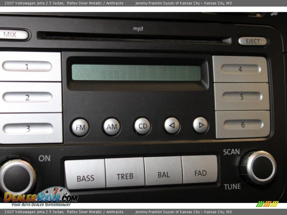 2007 Volkswagen Jetta 2.5 Sedan Reflex Silver Metallic / Anthracite Photo #16