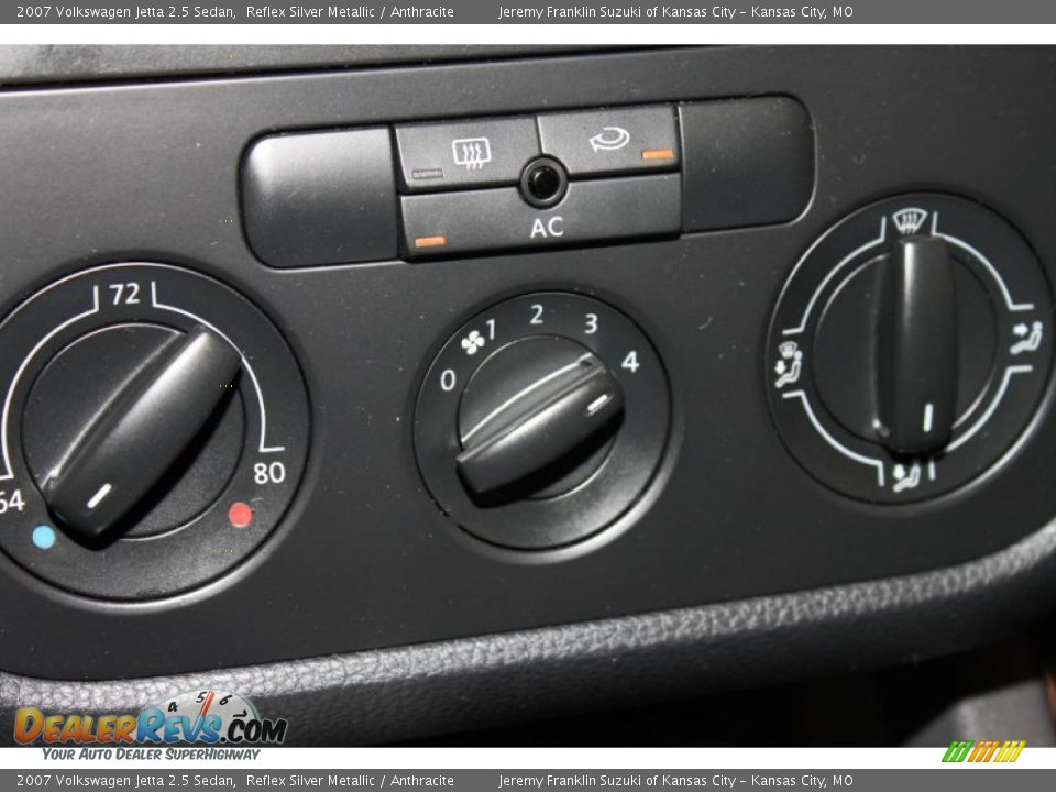 2007 Volkswagen Jetta 2.5 Sedan Reflex Silver Metallic / Anthracite Photo #17