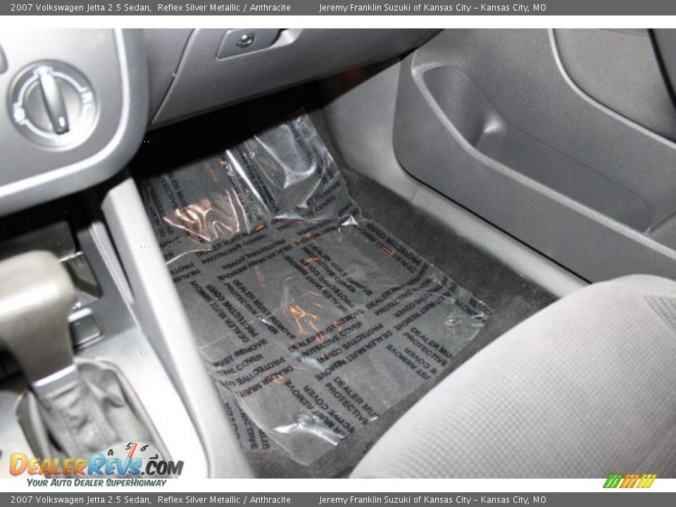 2007 Volkswagen Jetta 2.5 Sedan Reflex Silver Metallic / Anthracite Photo #19