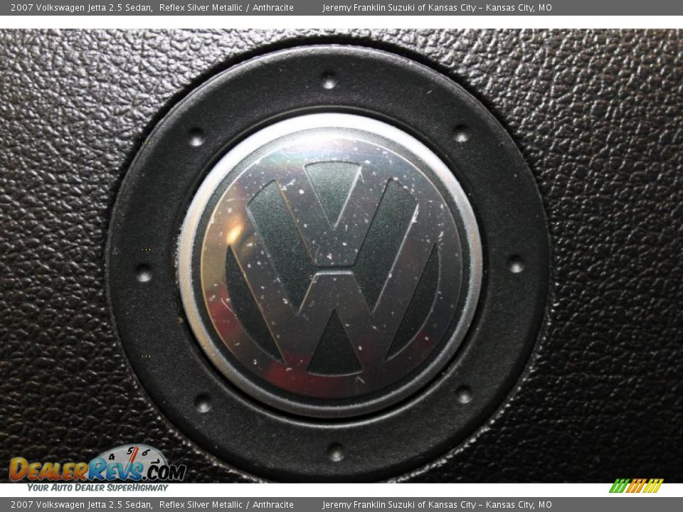 2007 Volkswagen Jetta 2.5 Sedan Reflex Silver Metallic / Anthracite Photo #20