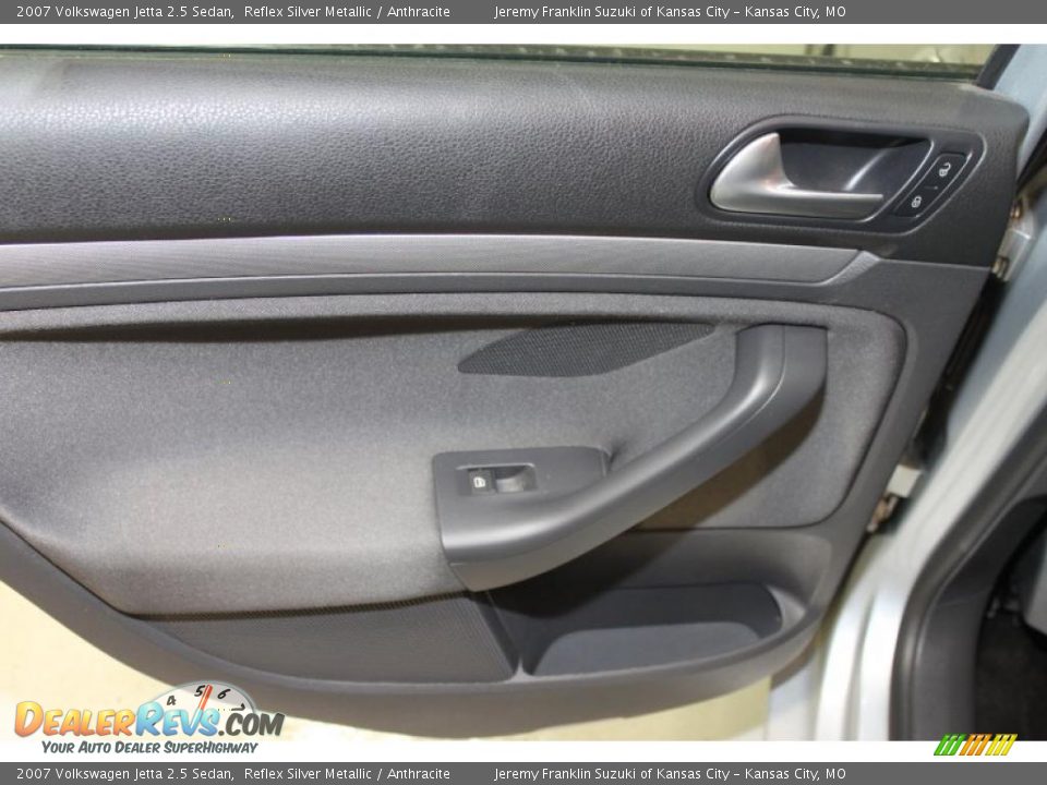 2007 Volkswagen Jetta 2.5 Sedan Reflex Silver Metallic / Anthracite Photo #27