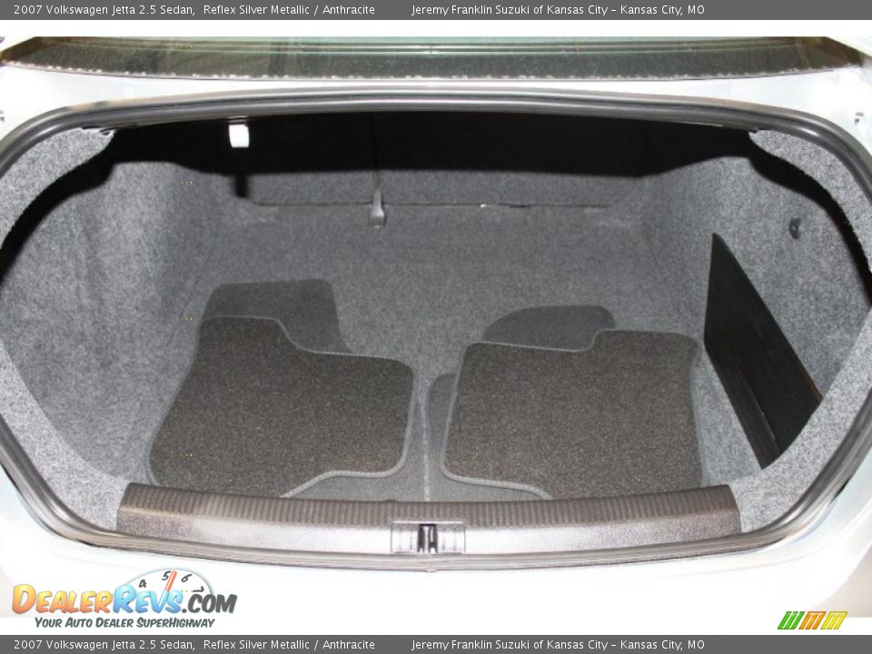 2007 Volkswagen Jetta 2.5 Sedan Reflex Silver Metallic / Anthracite Photo #28