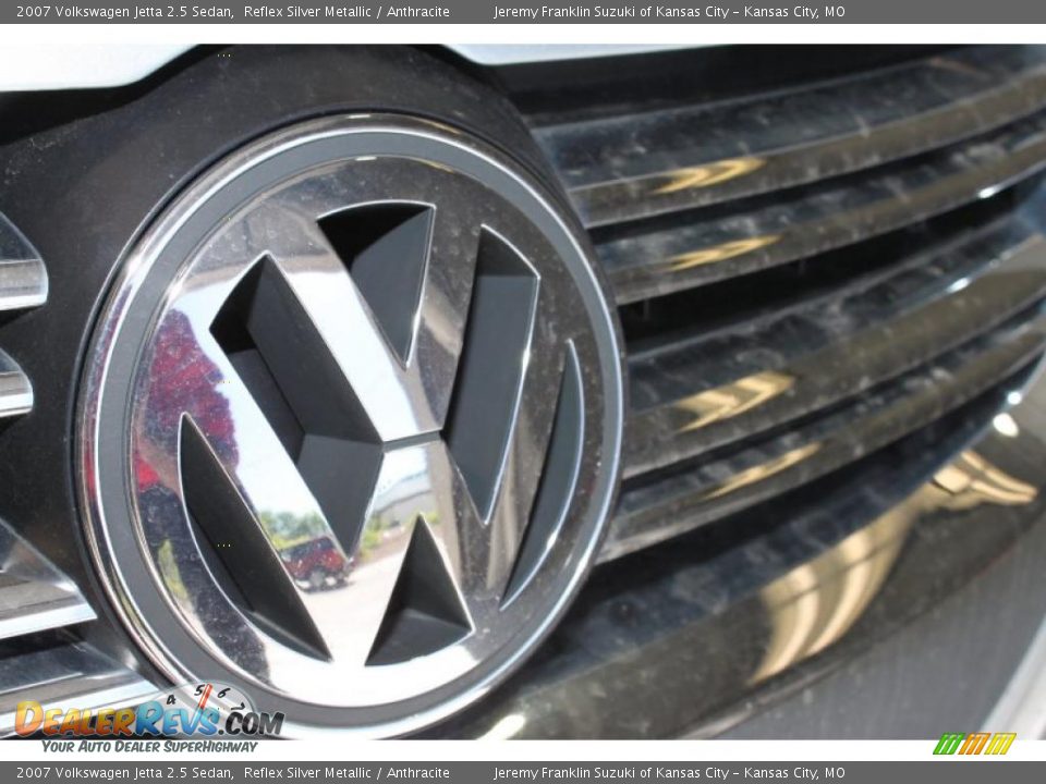 2007 Volkswagen Jetta 2.5 Sedan Reflex Silver Metallic / Anthracite Photo #36
