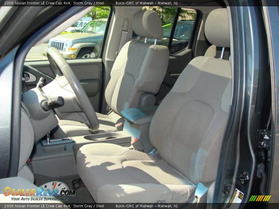 2006 Nissan Frontier LE Crew Cab 4x4 Storm Gray / Steel Photo #14