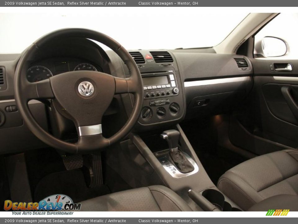 2009 Volkswagen Jetta SE Sedan Reflex Silver Metallic / Anthracite Photo #12