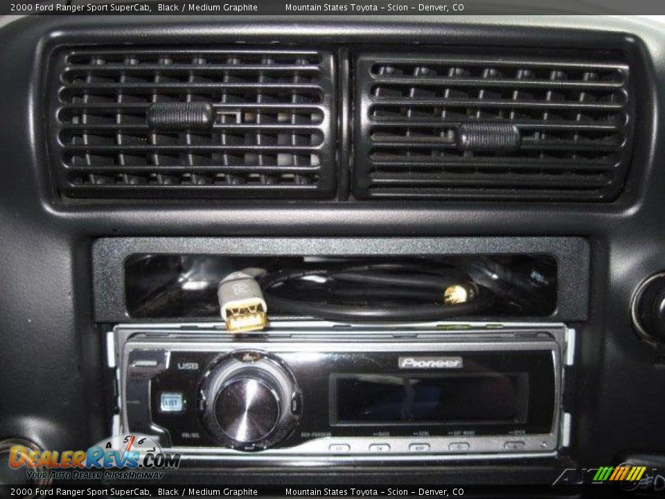 2000 Ford Ranger Sport SuperCab Black / Medium Graphite Photo #16