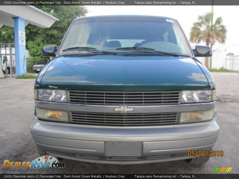 2000 Chevrolet Astro LS Passenger Van Dark Forest Green Metallic / Medium Gray Photo #1