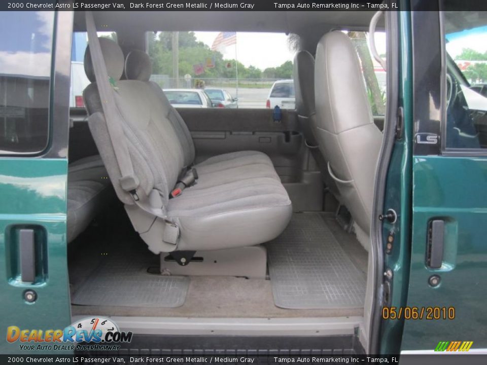 2000 Chevrolet Astro LS Passenger Van Dark Forest Green Metallic / Medium Gray Photo #16