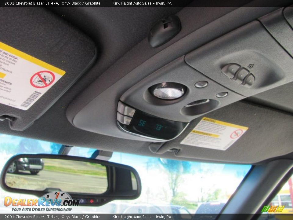 2001 Chevrolet Blazer LT 4x4 Onyx Black / Graphite Photo #16