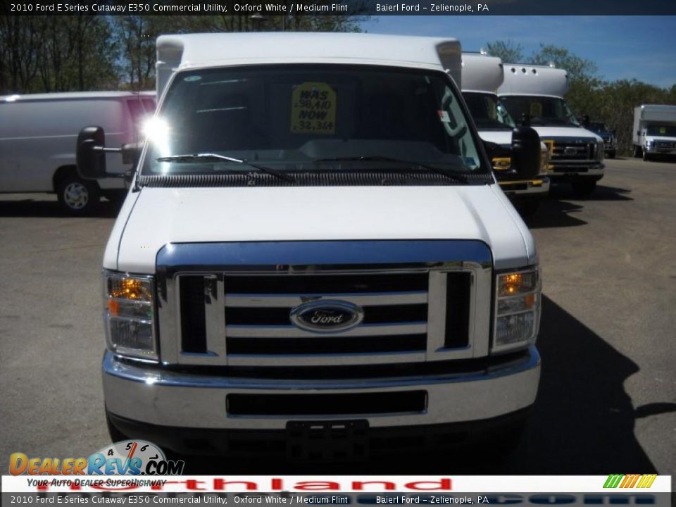2010 Ford E Series Cutaway E350 Commercial Utility Oxford White / Medium Flint Photo 2