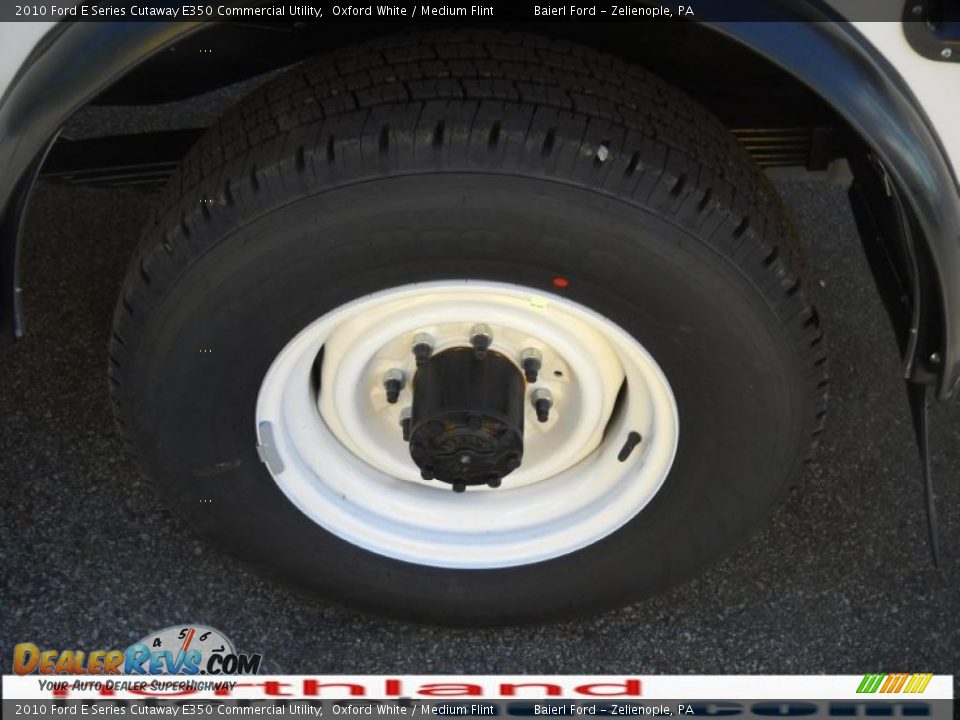 2010 Ford E Series Cutaway E350 Commercial Utility Oxford White / Medium Flint Photo #9