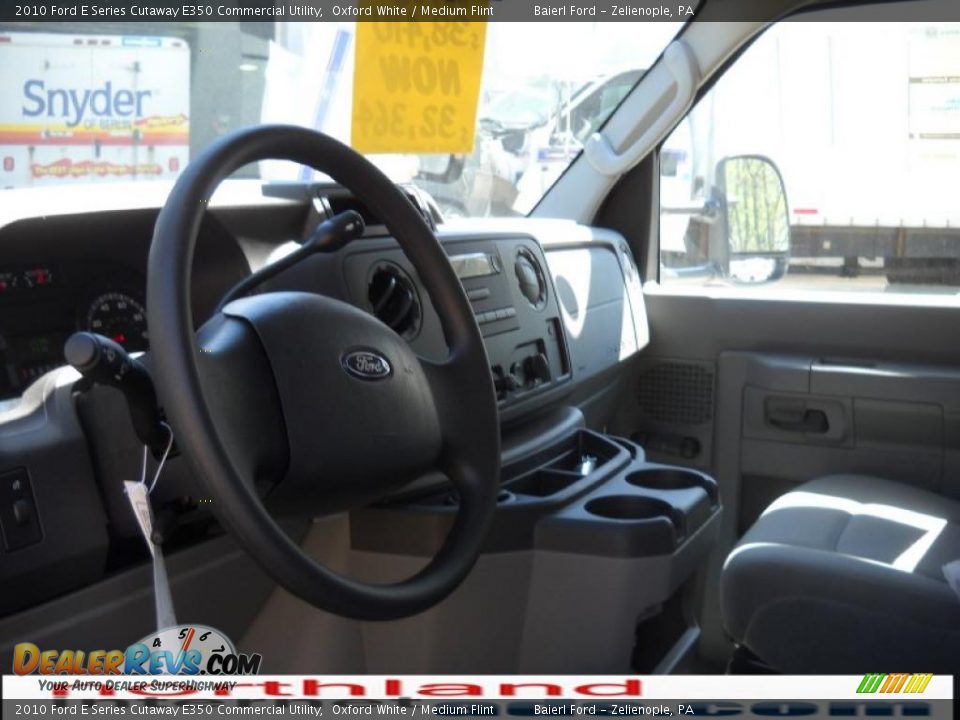 2010 Ford E Series Cutaway E350 Commercial Utility Oxford White / Medium Flint Photo #12