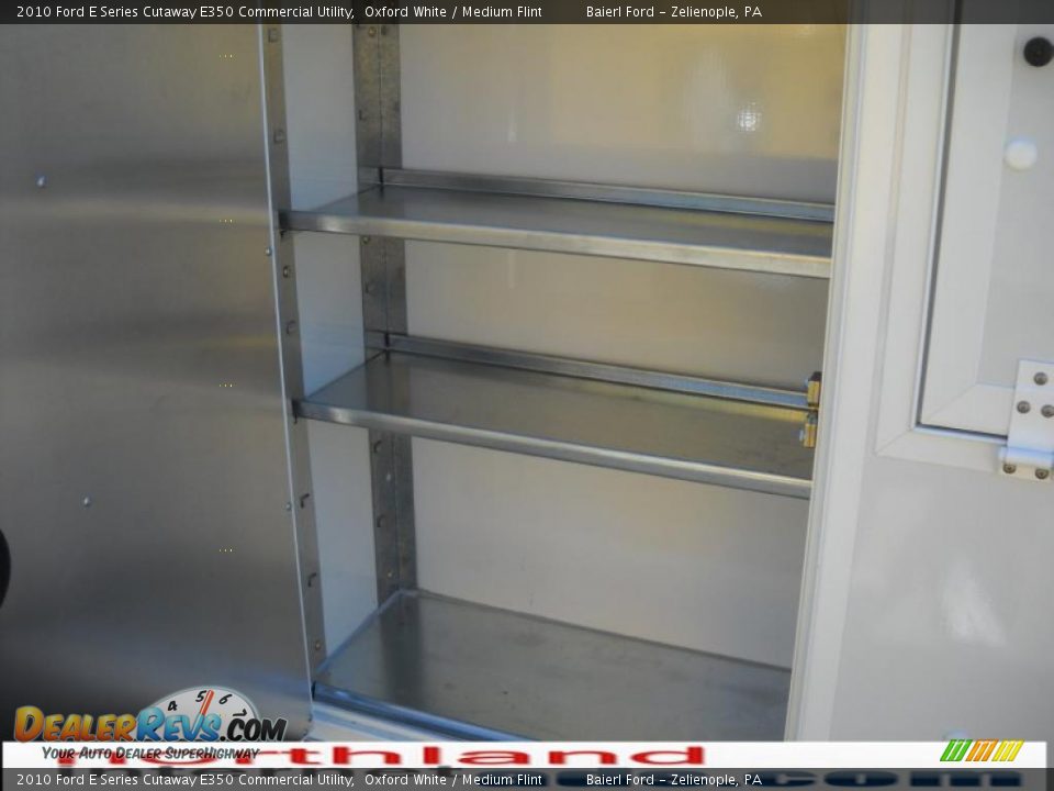 2010 Ford E Series Cutaway E350 Commercial Utility Oxford White / Medium Flint Photo #16